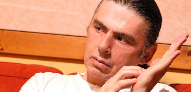 Πέθανε ο συνθέτης και τραγουδιστής Σταύρος Λογαρίδης