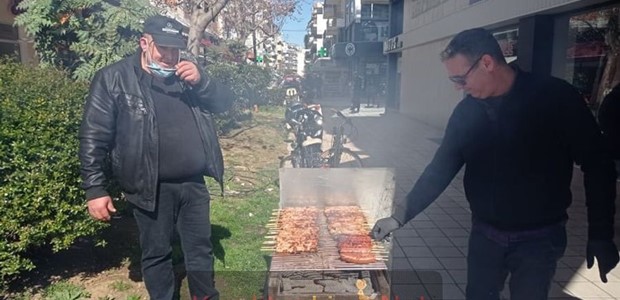 Τσικνοπέμπτη με ...κάτι "από τα παλιά" στην Καρδίτσα