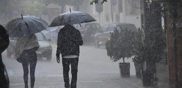 Με άστατο καιρό και η Δευτέρα στη χώρα 