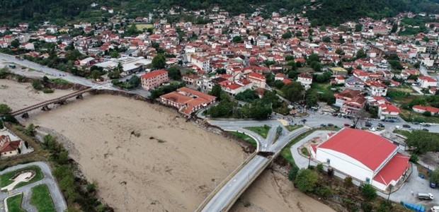 Υδροφόρες και στρατός από την Θεσσαλία 