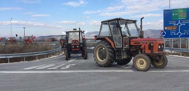 Μπλόκο των Θεσσαλών αγροτών στον Ε65 αύριο Δευτέρα