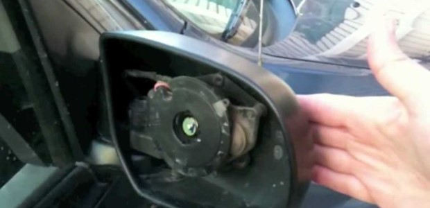 Μεθυσμένος έσπασε τους καθρέφτες 13 αυτοκινήτων 