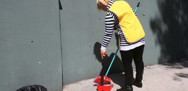 Προσλαμβάνονται 459 καθαρίστριες για τη νέα σχολική χρονιά