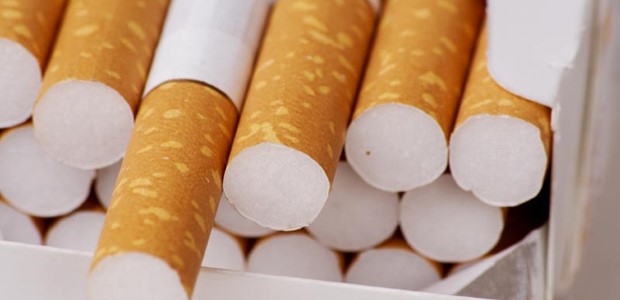 Εκρυβε σε αποθήκη 27.000 πακέτα λαθραίων τσιγάρων 