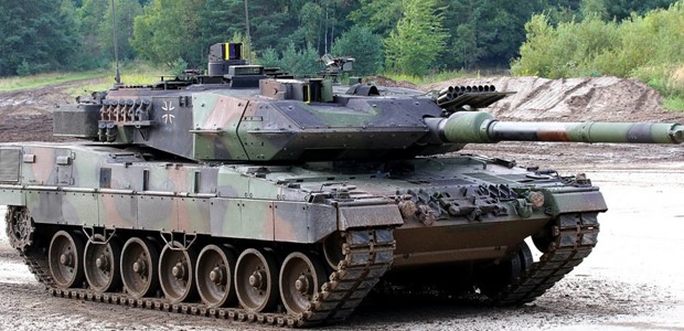 Κατασκευή αρμάτων μάχης «Λέοπαρντ» στον Βόλο