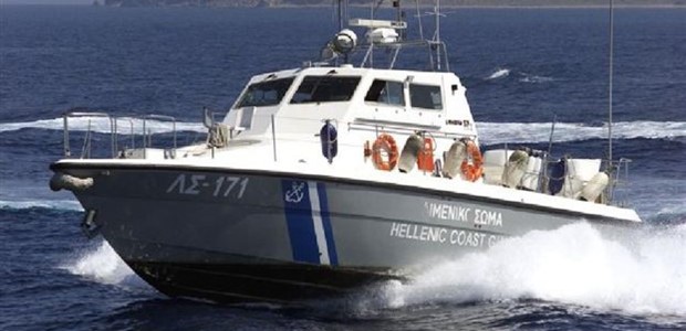 Ανέσυρε τη σωρό του νεκρού και την ξαναπέταξε στη θάλασσα!  