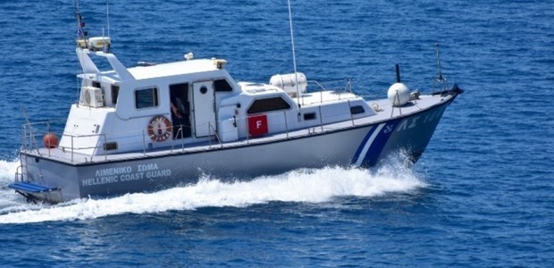 Ναυάγιο με 101 Αφγανούς στην Πάρο