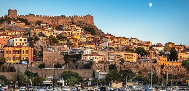 Καβάλα: Βούλγαρος κατέβασε την ελληνική σημαία από το λιμάνι 