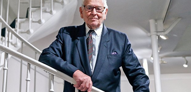 Πέθανε ο θρυλικός σχεδιαστής μόδας Pierre Cardin 