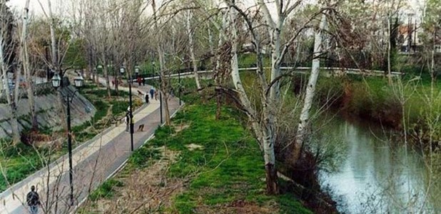 Όχθες για πεζοπορία και άθληση στον Πηνειό