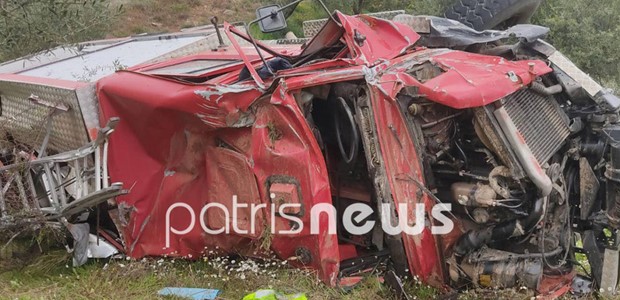 Πυροσβεστικό όχημα ανετράπη όταν επιχειρούσε σε φωτιά