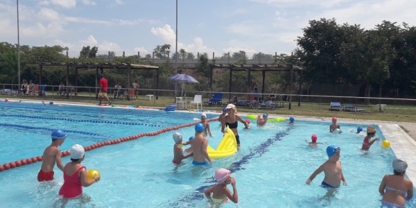 Μαθήματα κολύμβησης για αρχάριους ενήλικες