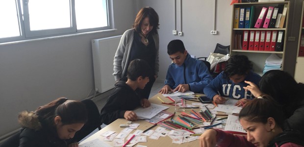 Μαθήματα αγγλικής γλώσσας για έφηβους πρόσφυγες 