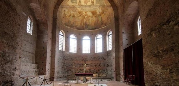 Έσπασε τον σταυρό της Ροτόντας επειδή χώρισε
