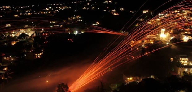 Εντυπωσιακές εικόνες από τον ρουκετοπόλεμο στο Βροντάδο  