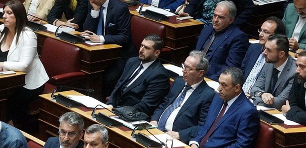 Σπαρτιάτες: Ύποπτοι 11 βουλευτές για απάτη στις εκλογές 