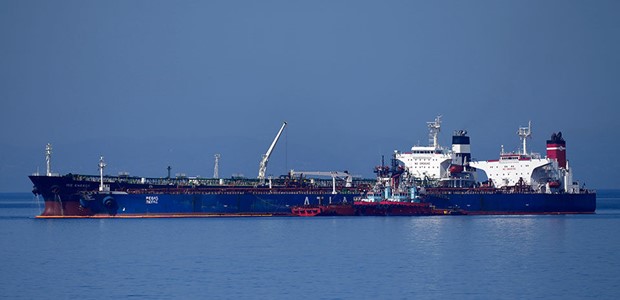 Σύσταση στα πλοία να αποφεύγουν τα ύδατα του Ιράν