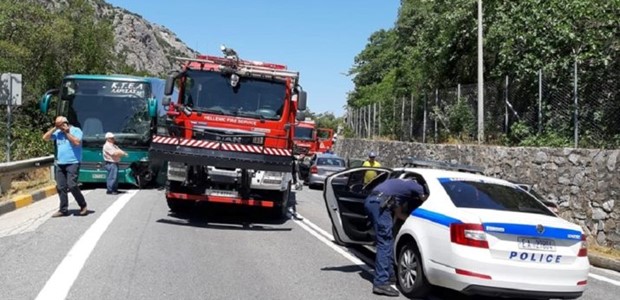 Σοβαρά τραυματίας από σύγκρουση λεωφορείου με ΙΧ