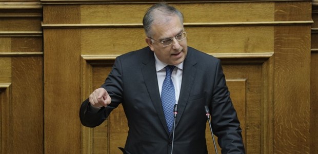 Βουλή: Μικρή αδιαθεσία για τον Τάκη Θεοδωρικάκο 