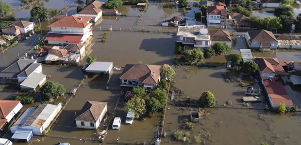 Αγωνία για τη δημόσια υγεία στις πλημμυρισμένες περιοχές