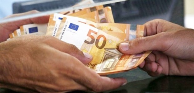 Λήγει η προθεσμία υποβολής ΙΒΑΝ για τα 400 ευρώ