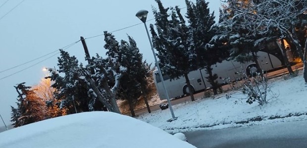 Με χιόνι έχει σκεπαστεί ο νομός Τρικάλων