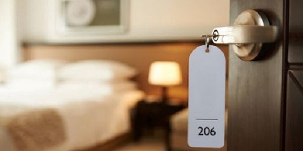 Πληρότητες σε… κινούμενη άμμο στα ξενοδοχεία