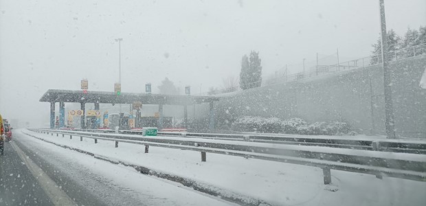 Ζητά «απαλλαγή» για την αποζημίωση των 2.000 ευρώ