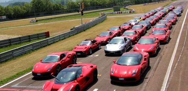 Λίμνη Πλαστήρα: "Απόβαση" 30 FERRARI από Ιταλία 