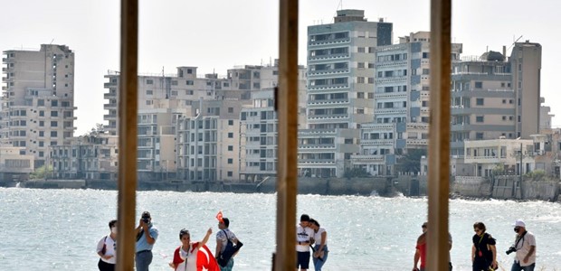 Άνοιξε η πύλη για το παραλιακό μέτωπο στα Βαρώσια
