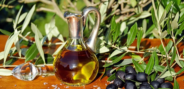 Σούπερ μάρκετ βάζουν αντικλεπτικά στο ελαιόλαδο