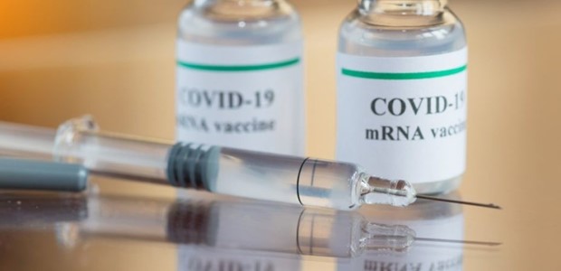 4η δόση για όλους άνω των 30 ετών εισηγείται η Επιτροπή