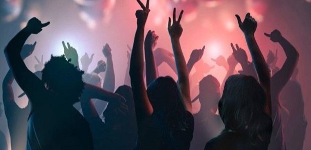 Μετέτρεψαν σε μπουζούκια τις τουαλέτες μαγαζιού