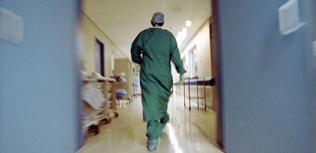 Οι πρώτοι γιατροί με φύλλα πορείας στα δημόσια νοσοκομεία