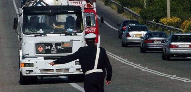 Οι Θεσσαλοί οδηγοί τρέχουν και παρκάρουν παράνομα