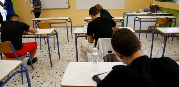 Ομαλά διεξάγεται η εξέταση στο μάθημα των Νέων Ελληνικών