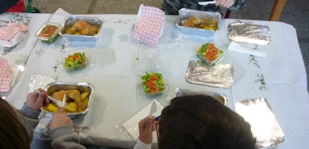 Γεύμα σε όλους τους μαθητές των δημοτικών σχολείων