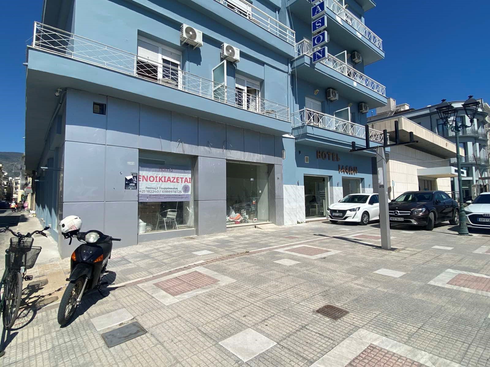 Πρώην "φιλέτα" στα αζήτητα στην παραλία 