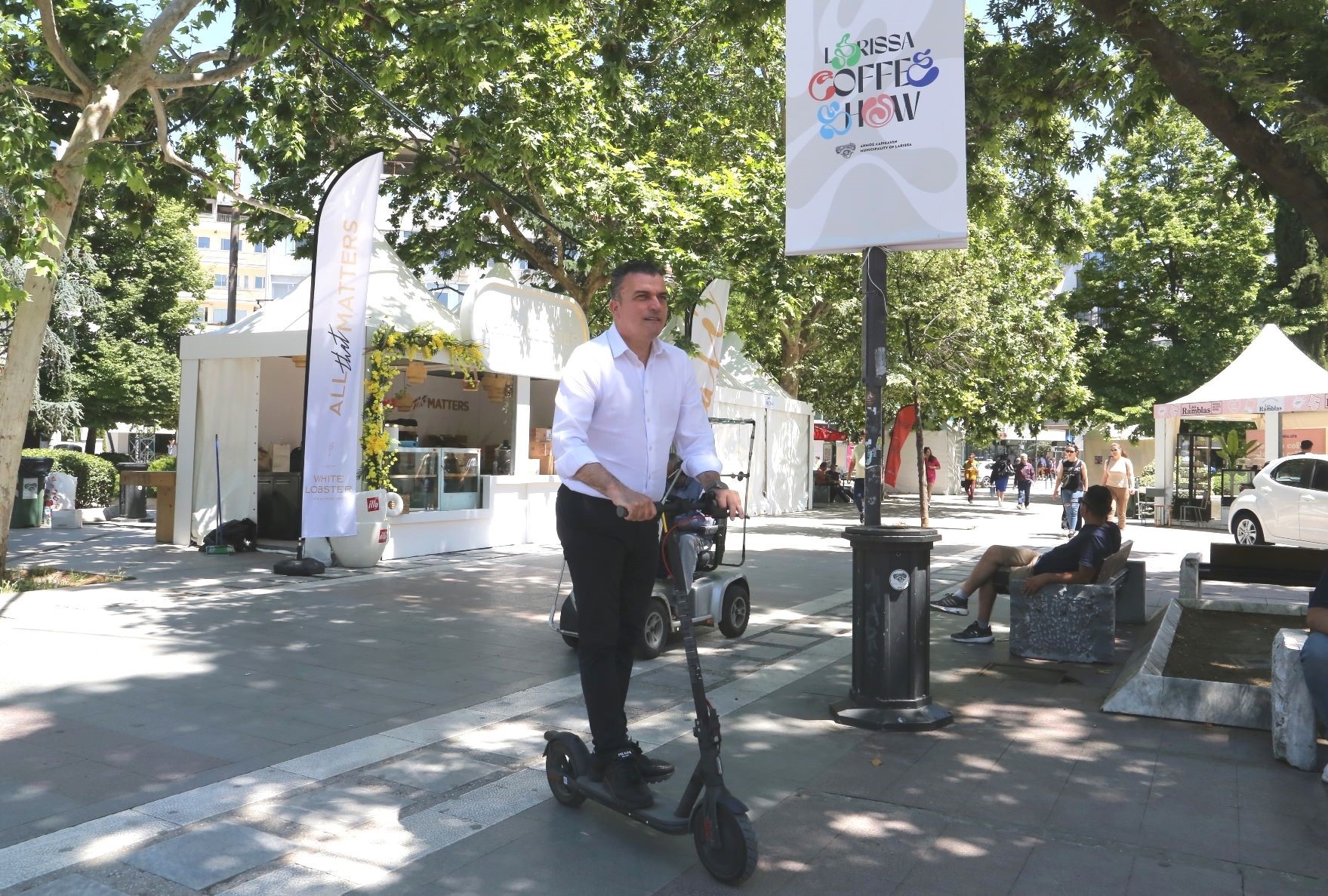 Άνοιξε η αυλαία του φεστιβάλ καφέ στη Λάρισα