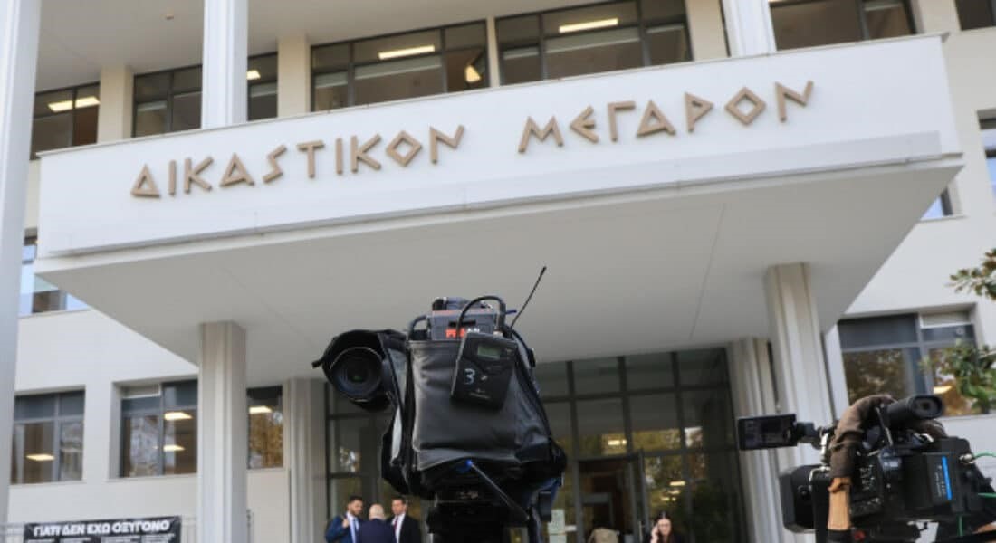 Μια δεύτερη δίκη στη Λάρισα για το «μπάζωμα» στα Τέμπη