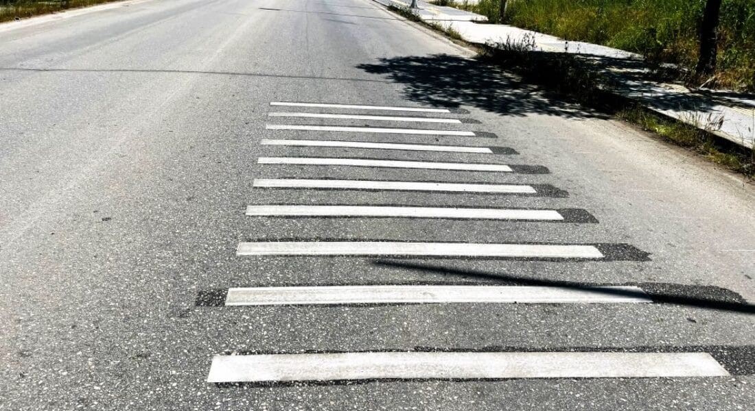 “Μάτια της Γάτας” στην οδό Πύλης (Αμπελάκια) 