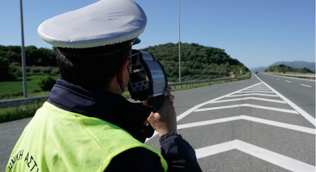 Γκάζια, κράνος, ζώνη, κινητό, γέμισαν τα ταμεία της Τροχαίας