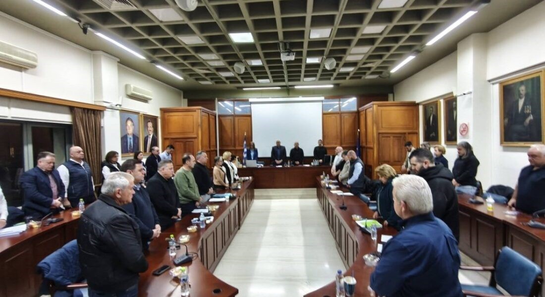 Το Δημοτικό Συμβούλιο τίμησε τους νεκρούς της Βιολάντα