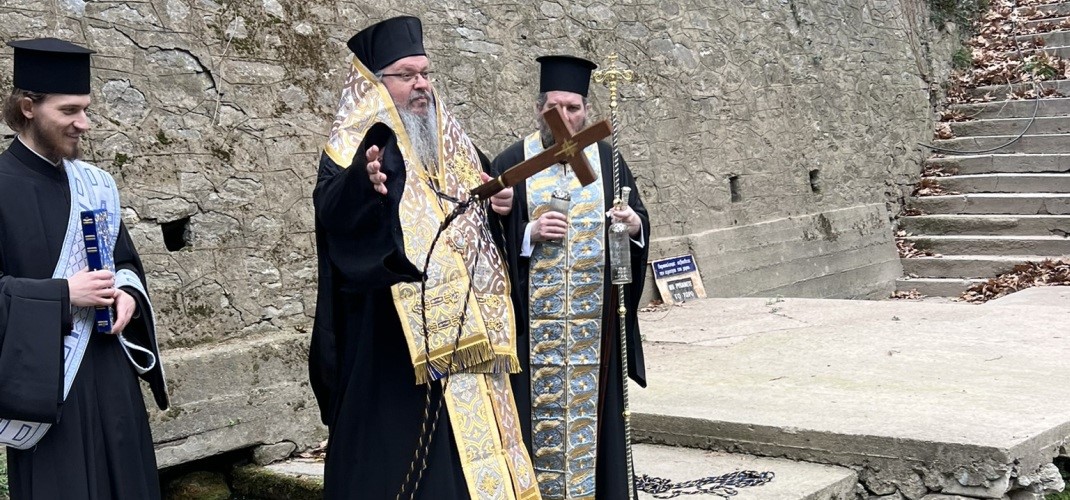 Μετά από 3 χρόνια ξανά η κατάδυση του Τιμίου Σταυρού 