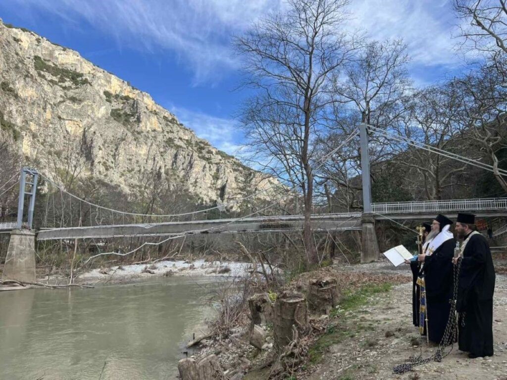 Στην κατεστραμμένη Αγ. Παρασκευή ο Αγιασμός των υδάτων