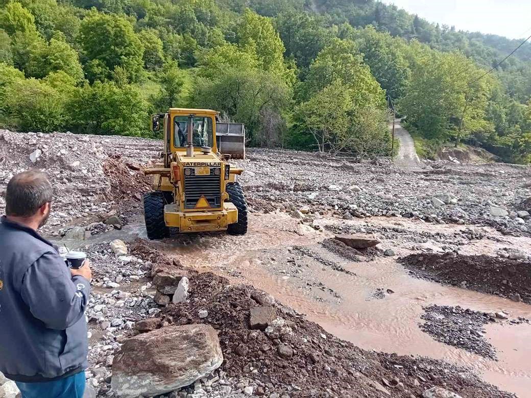 Πρόγραμμα αποκατάστασης αγροτικών δρόμων στα χωριά 