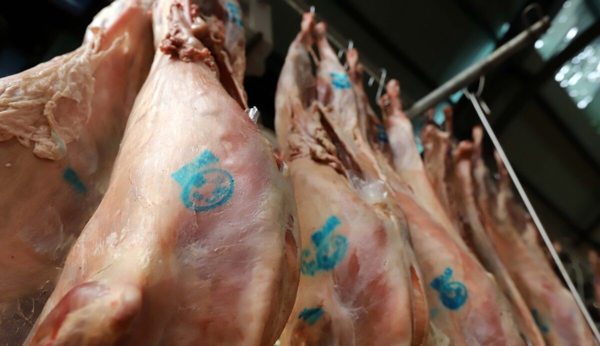 Προβληματισμός για την επάρκεια και τις τιμές των αμνοεριφίων