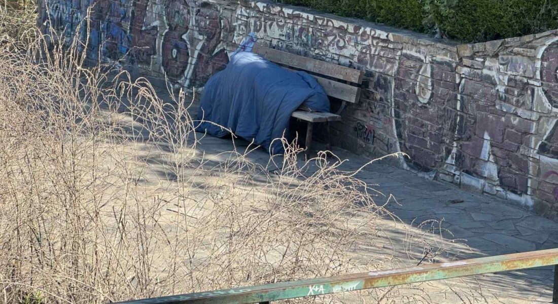 H αστεγία γίνεται ορατή και στη Λάρισα 
