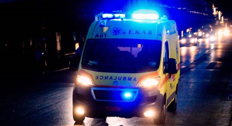 Aνατροπή αυτοκινήτου στην οδό Πύλης 