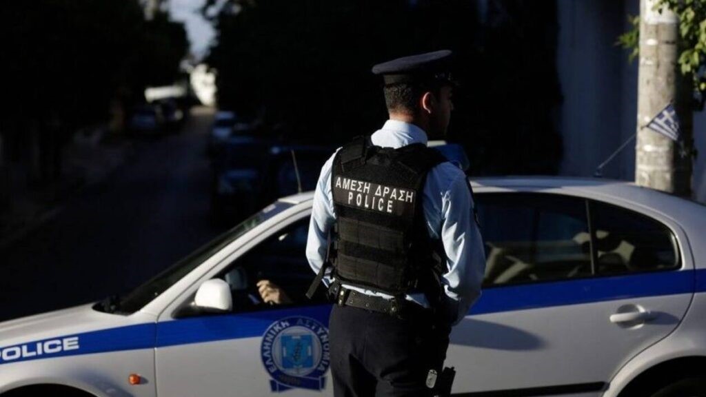 Με κουκούλα full face 13χρονη έκλεψε μηχανάκι 50χρονου